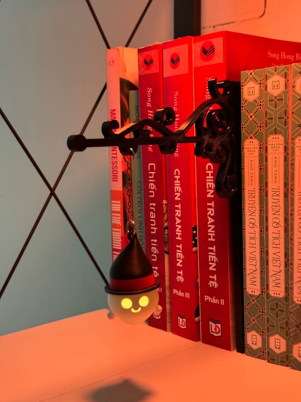 book-tavern-lamp