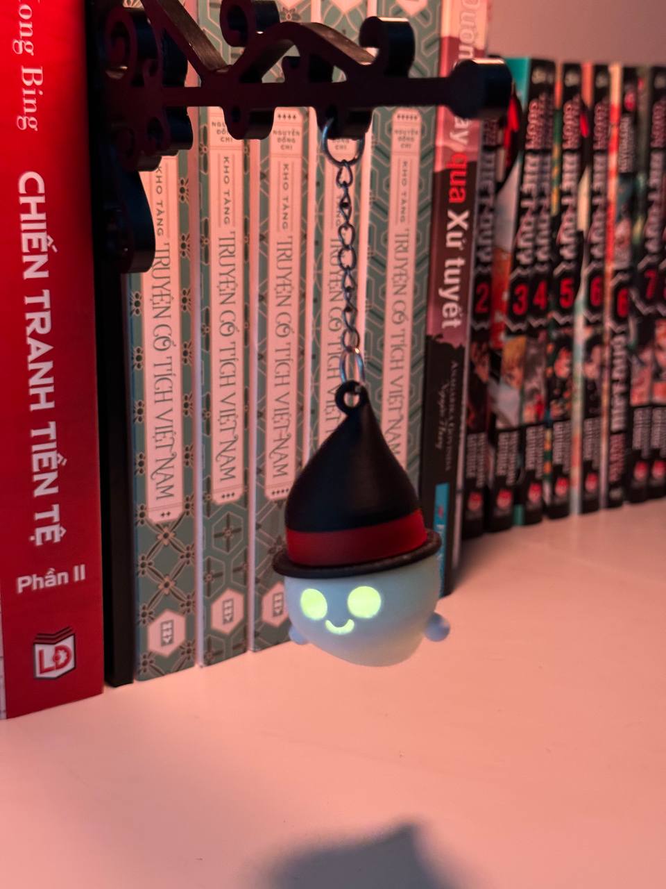 book-tavern-lamp