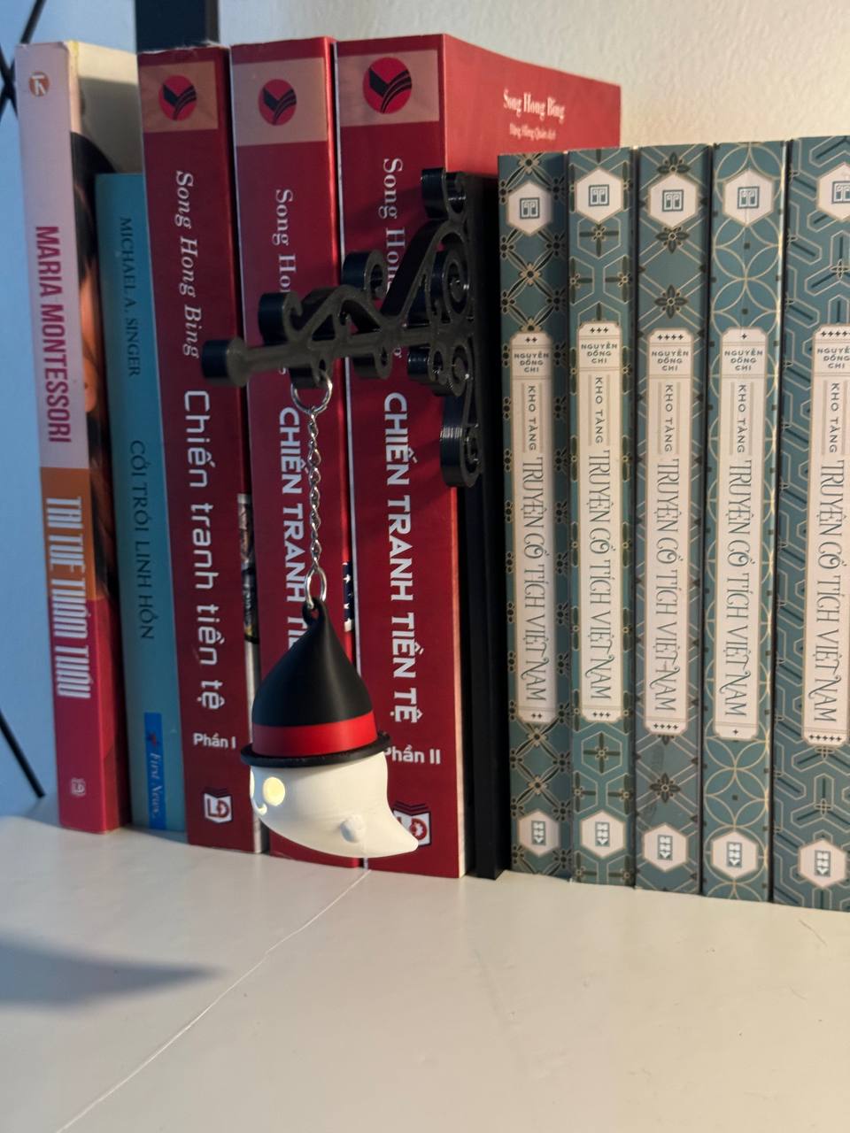 book-tavern-lamp