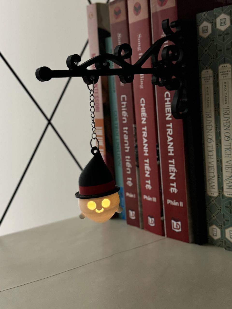 book-tavern-lamp