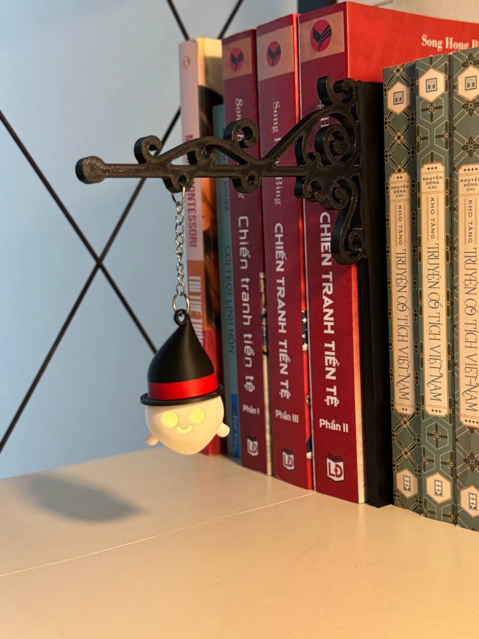 book-tavern-lamp